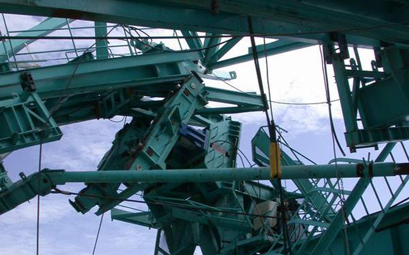 What lessons can we learn from bridge deck erection equipment accidents to prevent them happening again?